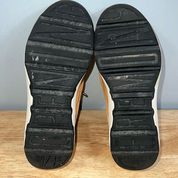 Opening Ceremony Iggy Athleisure Sneaker Exposed Seams Tan Black White Women’s 5 - Picture 7 of 13